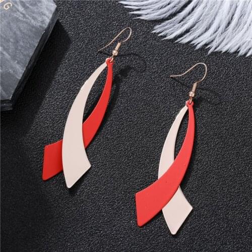 European and American simple fashion temperament earrings female joker personality South Korea show face thin bright red festiva