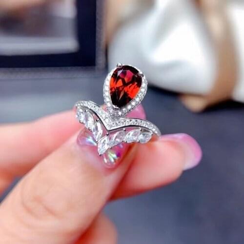 Pure Natural Garnet Ring 925 Sterling Silver Inlaid with The Main Stone 6*9mm Womens Fashion Temperament Luxury Ring