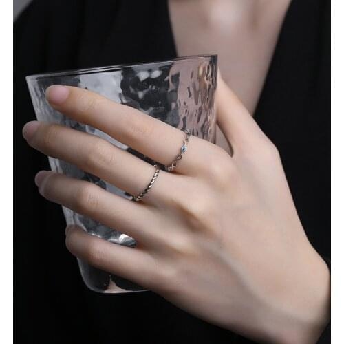 Fashion Women Rings Simply Design Round Geometric Twist High Quality Blue Crystal Finger Rings For Girl Party Gifts