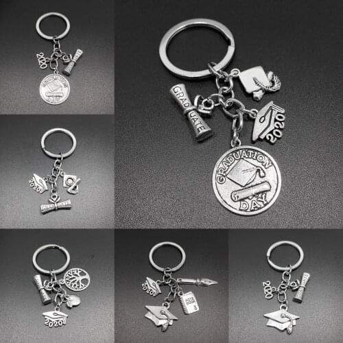 2020 Graduation Ceremony Keychain Graduation Certificate Graduation Souvenir Bachelors Hat Class Badge Keychain llavero