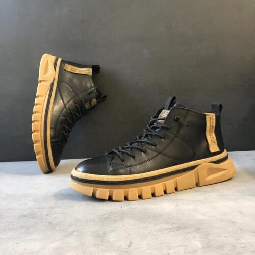 Winter leather high-gang plush thick-soled short boots Black Youth Casual Footwear High Top Mens Fashion Shoes Patent Leather