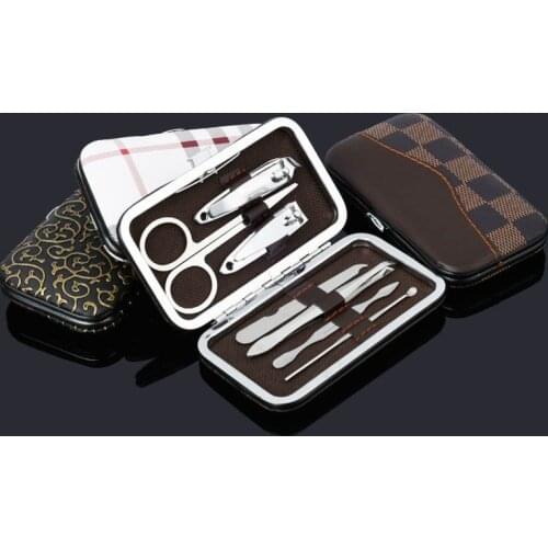 7pcs Nail Clipper Kit with Case Nail Care Pedicure Cutters Scissor Tweezer Knife Professional Manicure Beauty Tool LJ95