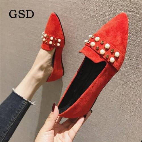 New Suede Woman Flats Fashion Crystal Rivet Decoration Pointed Toe Womens Shoes Sweet Pearl Boat Shoes