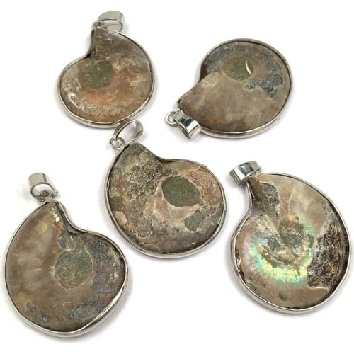 2021 New Natural Semi-precious Stones Pendant Snail-shaped Beach Shell Pendant Jewelry Making DIY Necklace Gifts 20x35-30x40mm