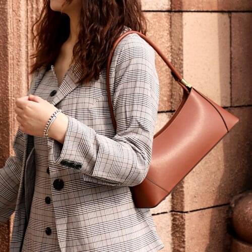 2019 Fashion Shoulder Bag Genuine Leather Women Bag Baguette Tote Bag Simple Large Capacity Handbag Retro Bag