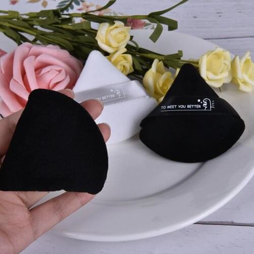 NEW 2pcs/set Triangle Velvet Cosmetic Puffs Black White Color Mini Makeup Powder Puff Sponge Make Up Tools