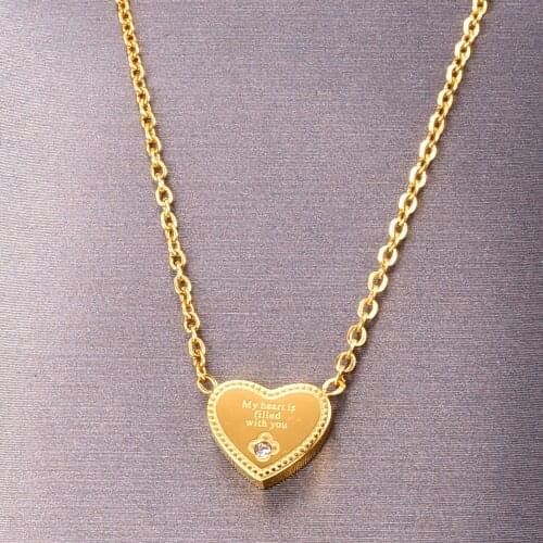 18K Yellow Gold Heart Shaped Necklace for Women English Alphabet Diamond Beaded Peach Necklaces Clavicle Chain Fine Jewelry Gift