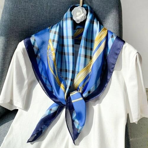 2021 New Style Spring And Summer Beach Printing Fashion Silk Headscarf Lady Sunscreen Square Shawl Womens Quality Silk Scarves