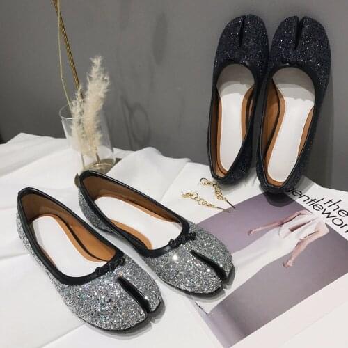 Japanese Tabi ninja espadrilles shoes women famous brand clip toe bling sequins flat loafers shallow slipon bow moccasin oxfords