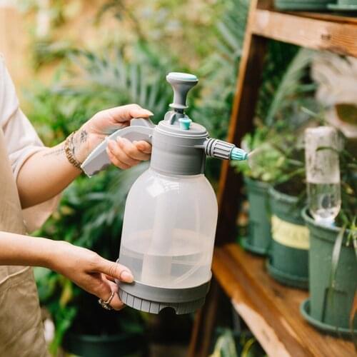 Portable 2L Transparent Sprayer Air Pressure Watering Can Handheld Spray Bottle Adjustable Plant Flower Water Can Garden Tool