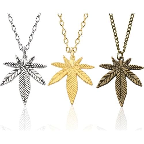 Wholesale Items Fashion Trendy Maple Leaf Necklace Hemp Leaf Pendant Chain Necklace For Women Men Gifts Accessories Aesthetic