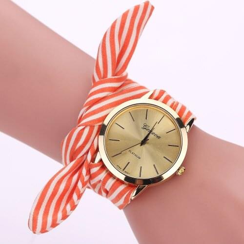 2019 Luxury Brand Watches Women Stripe Floral Cloth Quartz Dial Bracelet Wristwatch Watch Wine Red Clock relojes para mujer Q
