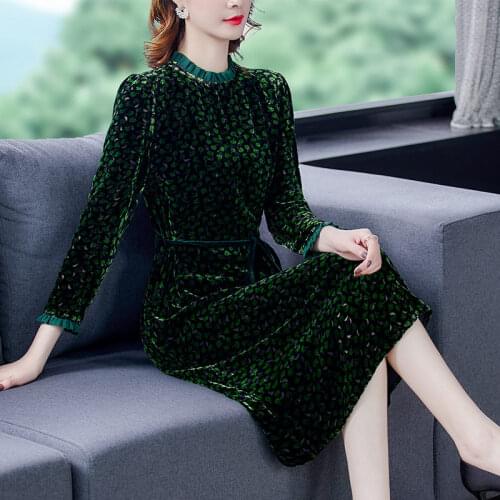 Velvet Dress 2020 New Womens Autumn And Winter Long Sleeve Ruffle High-End Luxury Retro Fashion Ladies Robe Spring Clothes y734