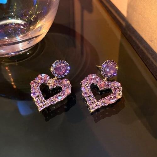 Womens Earrings Sweet Vintage Earring Korean Fashion Pearl Stud Woman Unusual Piercing Pendant Women Jewelry Accessories