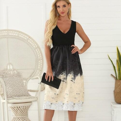 Summer 2021 Casual Sleeveless V-Neck Star Sky Floral Dress Spaghetti Strap Elastic Waist Boho Sexy Dresses for Women Vintage