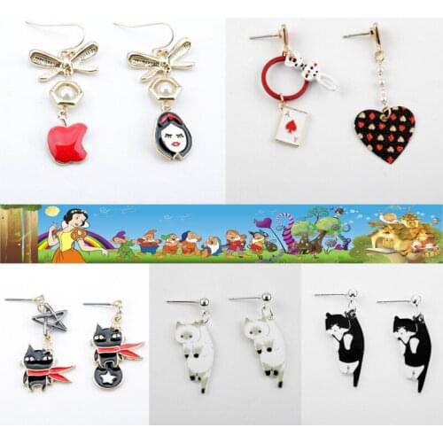 Cartoon Poker Earrings Asymmetry Pendant Earring Posion Apple Cat Figure Earring for Women Ear Drop Jewelry Eardrop Deco