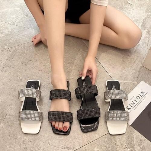 Plus Size Black White Color Women Slippers Sandals Shoes Antiskid Flat Sole Slippers Woman Sandals Slides Beach Shoes
