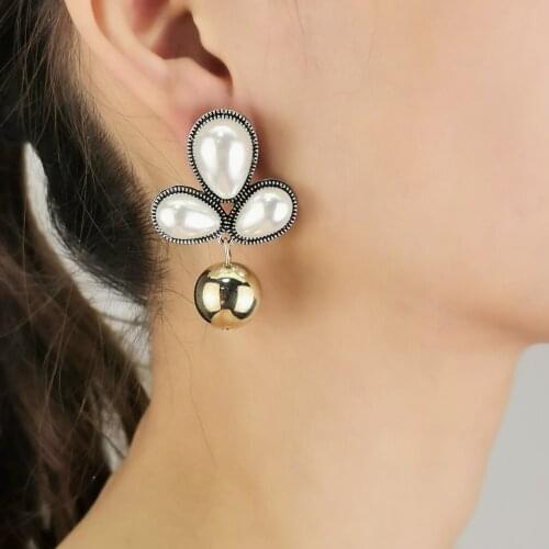 Gothic Style Imitation Pearl Drop Dangle Earrings With Gold Ball Hanging Statement Earings For Women Jewelry 2021 UKMOC