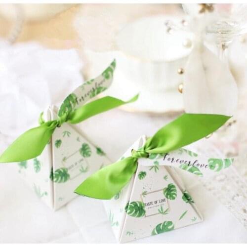 Flamingo/leaves Green Triangular Pyramid Wedding Favors and Gifts Candy Box Chocolate Box Decoration Birthday Party Bomboniera