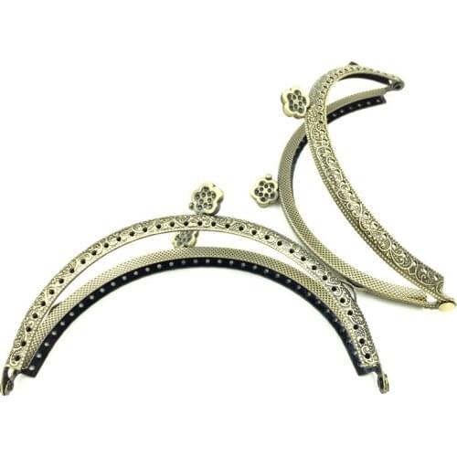 50Pcs Wholesale Antique Bronze Tone Purse Bag Arc Frame Kiss Clasps Locks Handbag Handle Making Flower Head 127x83mm