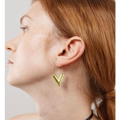 2019 Fashion Letter V Shape Stud Earrings For Women Simple Gold Statement Earrings Gift Brincos Oorbellen