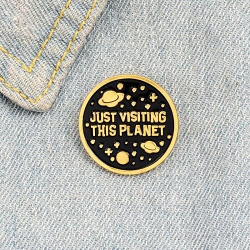 LAMEMDEE 1 PC Starry sky Spaceship Enamel Lapel Pins Visit the Planet Brooches Badges Fashion Pins Gifts for Friends Wholesale