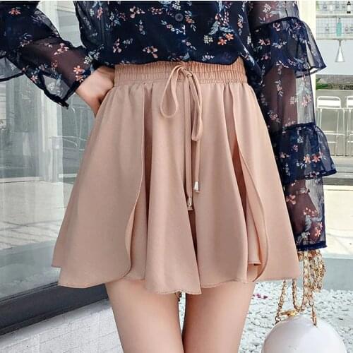 Shorts Women Spring Summer Style Autumn 2020 Bermuda Feminina Black White New Thin Pleated Short Skirts Female A4820