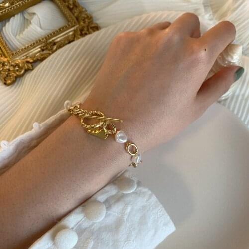 Minar Vintage Natural Pearl Charm Bracelet for Women Handmade Fashion Queen Portrait Toggle Clasp Chunky Chain Bracelets Jewelry