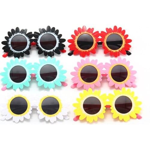 The new PARTY PARTY big box sunflower wholesale sunglasses 1570 children color glasses plastic frame glasses