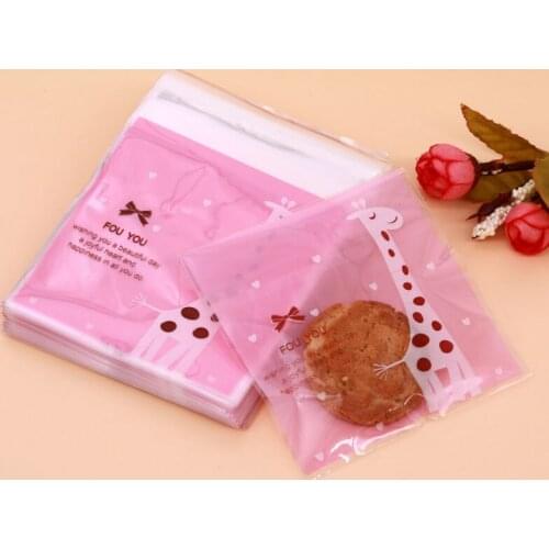 New Arrival 10x10+3cm 100pcs/lot Plastic Bags Cute Pink And Green Giraffe Cartoon Pattern Cookies Bag For Snack Biscuits Packing