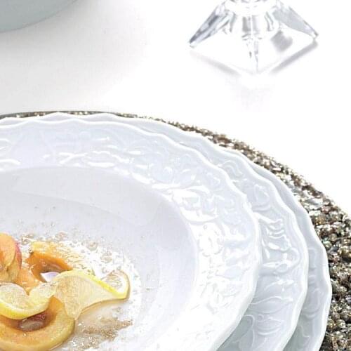 Kutahya has Porcelain Helen 24 Piece Dinnerware