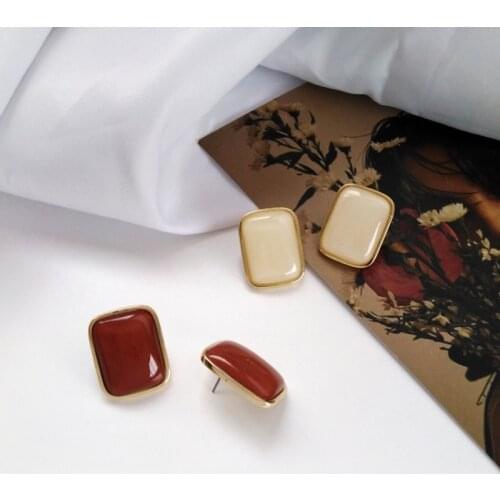 Fashionable retro geometric earrings fashion women earrings stud earrings resin jewelry accessories