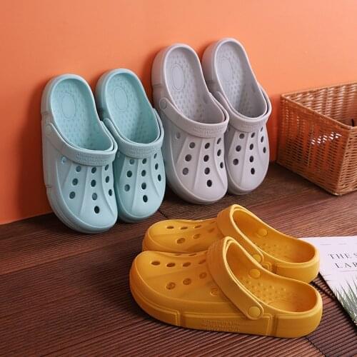 Fashion Couples Porous Shoes Anti-Slip Wear-Resistant Adult Eva Creative Massage Beach Eva Slippers Slippers Men Men Shoe