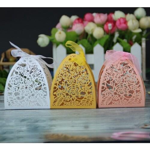 50pcs Hollow Out Floral Candy Box Ribbon Chocolate Gift Case Wedding Supply Party Decoration