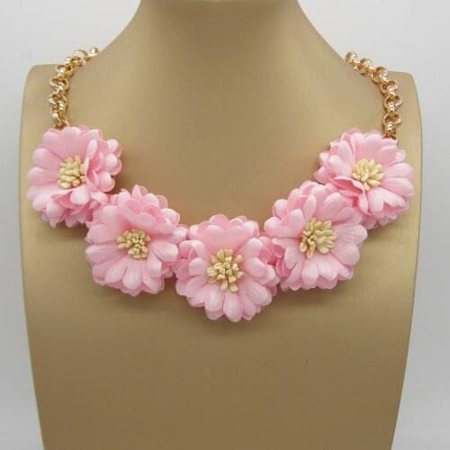 Trendy Fashion Gold Chain Flower Necklace For Women 2021 New Jewelry Luxury Party Dress Accessories Ladies Gift Wholesale