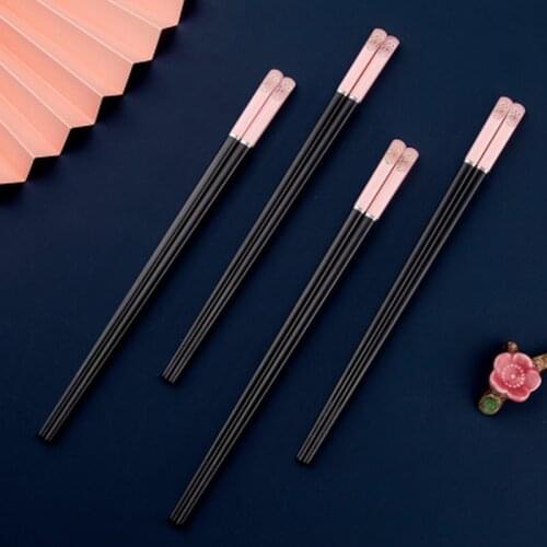 Creative Pink Cherry Chopsticks Cartoon Akita Dog Personality Alloy Chopsticks Family Restaurant Chopsticks Kitchen Accessories