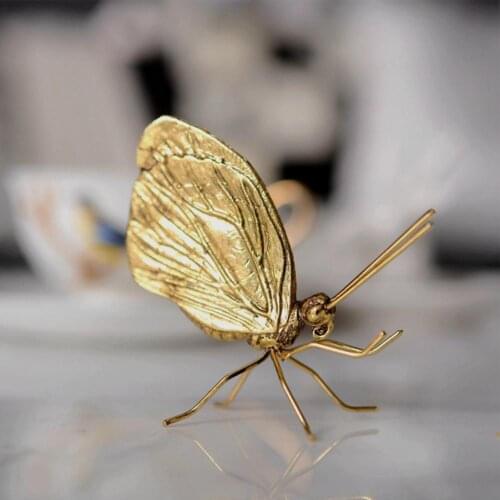 Ant Sculpture Handicraft Corrosion Resistance Alloy Gold Color Ant Butterfly Ornament for Home Outdoor Garden Yard Sculptures