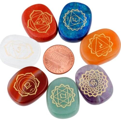 TUMBEELLUWA 7Pc/Set Healing Crystal 7 Chakra Palm Stone Worry Stone Engraved Symbols Reiki Energy Charged Meditation