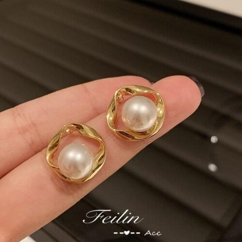 YAOLOGE 2021 For Women Twist Geometric Pearl Stud Earrings Vintage Ear Accessories Fashion Party Wedding Jewelry Gift Brincos