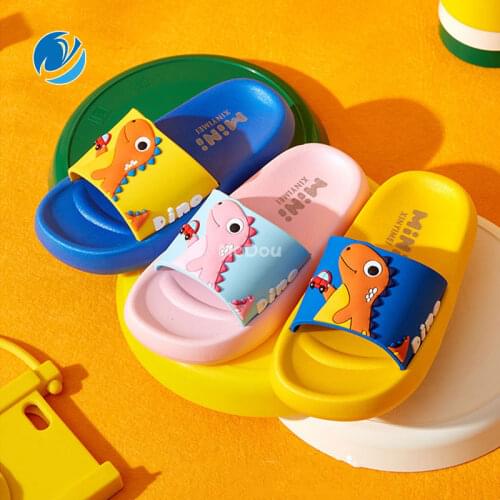 Spraying Slippers For Girls