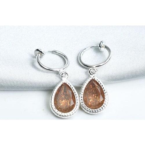 Bing Tu Vintage Non Pierced Resin Clip Earrings Simple Red Water Drop Shaped Ear Cuff Earring Women Jewelry Fake Piercing Earing