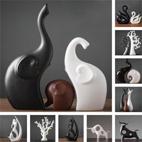 Nordic Ins Porcelain Animal Figurines Ceramic Home Decor Deer/Elephant Ornaments Decorative Cabinet Graceful Miniatures as Gift
