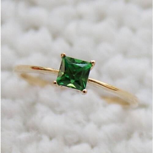 Ladies Luxury Green Square Crystal Rhinestone Cubic Zirconia Thin Chic Silver Color Ring for Women Engagement Stone Ring Jewelry