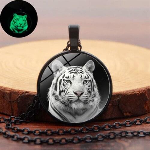 Fashion Glow In The Dark Glass Allory Round Pendant Neclace Charm Luminous White Tiger Necklace for Men Women Jewelry Gifts