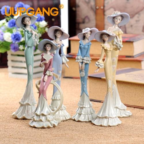European Home Decor Noble Victorian Girl Elegant Woman Model for Bedroom Desk Decoration Gift Figurines Crafts Ornaments