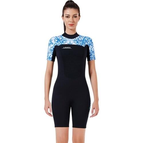 Shorty Wetsuit Women Men, One Piece 3mm Neoprene Thermal Swimsuit Back Zip for Scuba Diving Surfing Snorkeling Swimming Adult