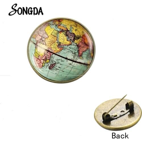 Vintage World Travel City Map Brooches for Women Men Earth New York Map Glass Photo Wanderlust Brooch Pins Metal Souvenir