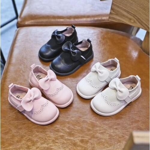 Spring Children Shoes Girls Flat Heel Princess Dance Sandals Kids Shoes Glitter Leather Fashion Girls Party Dress Wedding Shoes