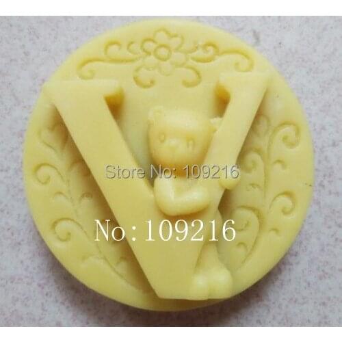 Wholesale!! 1pcs New Style Bear&V(zx2222) Silicone Handmade Soap Mold Crafts DIY Mold Soap Moulds