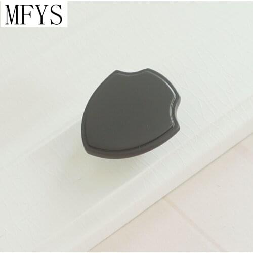 MFYS 0.63" Shield--Drawer Knobs Antique Zinc alloy Dresser Drawer Knobs Cabinet Handles Pull Knob Furniture Hardware 16mm